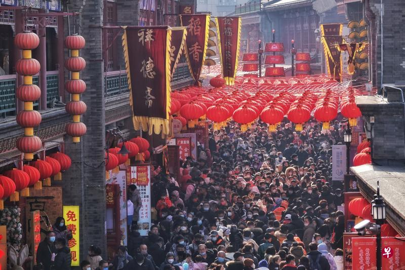 中国旅游餐饮电影等消费 春节假期爆发式增长